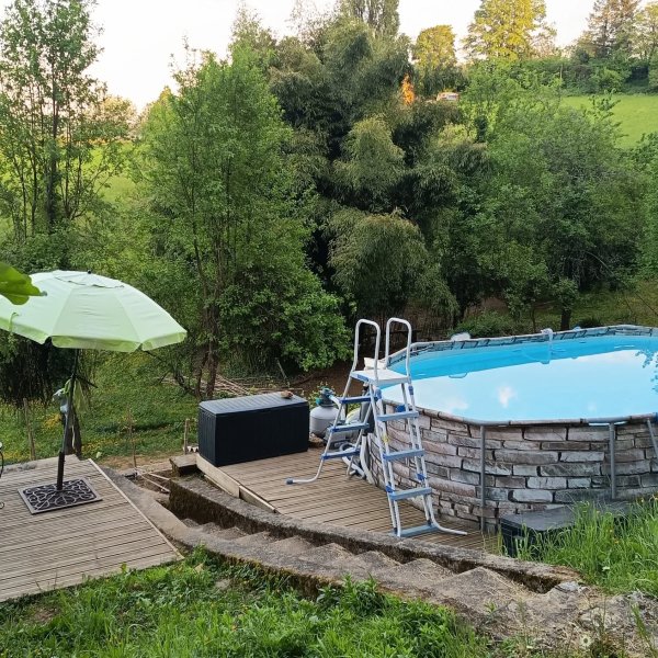 🌿💦 Un air d’été à la Fontaine du Mas 💦🌿

La piscine, sortie de son hivernage, est prête et vous attend pour les première
